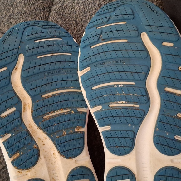 EUC !!! Brooks Size 10 Womens - Picture 9 of 11